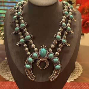 Beautiful Faux Turquoise Squash Blossom Necklace!